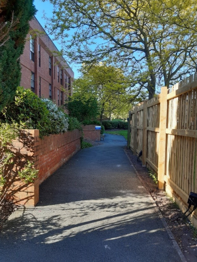 Footpath towards Milestones