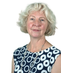 Head shot of Ruth Lowry