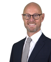 Head shot of Chris Oliver